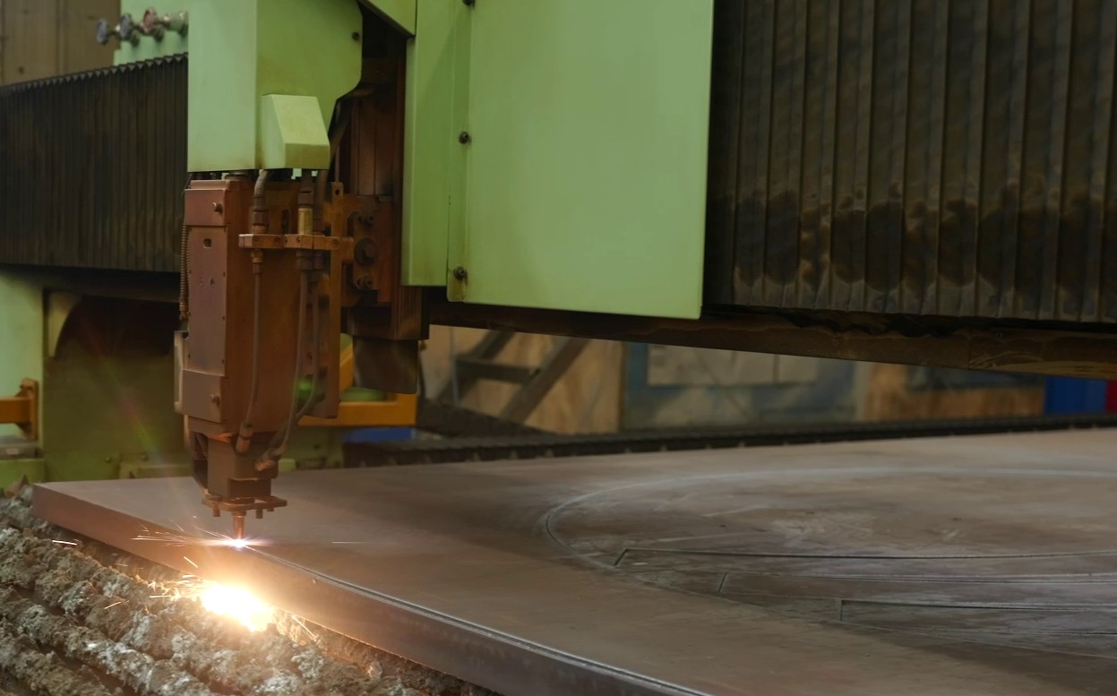 Steel plate cutting — laser and flame cutting for thin to thick plate